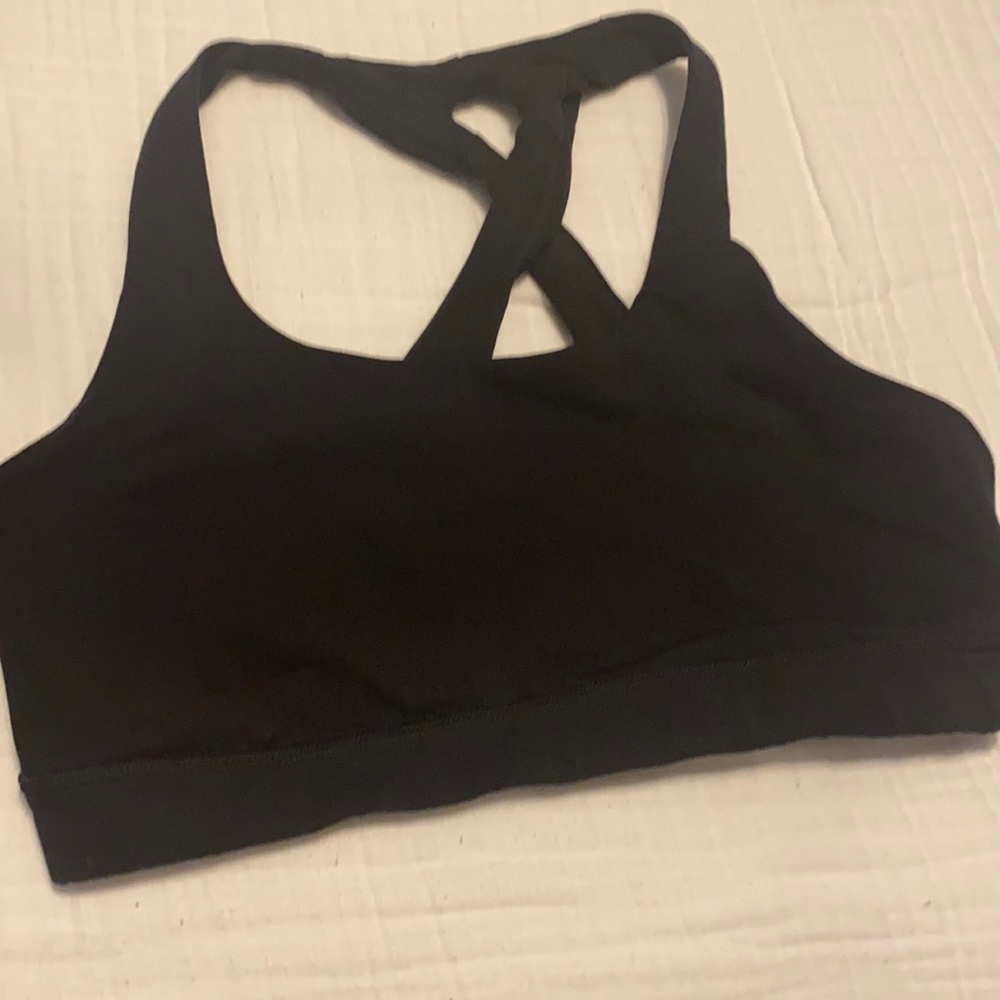 Lululemon sports bra. Women’s size 8.